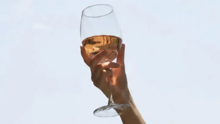 简一思迈报道 | “葡萄酒妈妈”：是在反抗，还是在妥协？