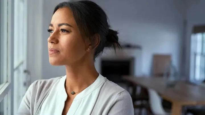 简一成长视点 | 走出孤独：从理解依恋风格到重建情感连接