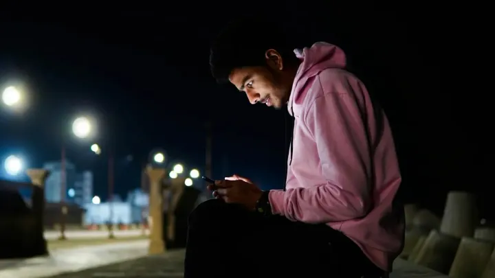 简一成长视点 | 临床医生如何为AI心理健康工具把关：一份实用指南